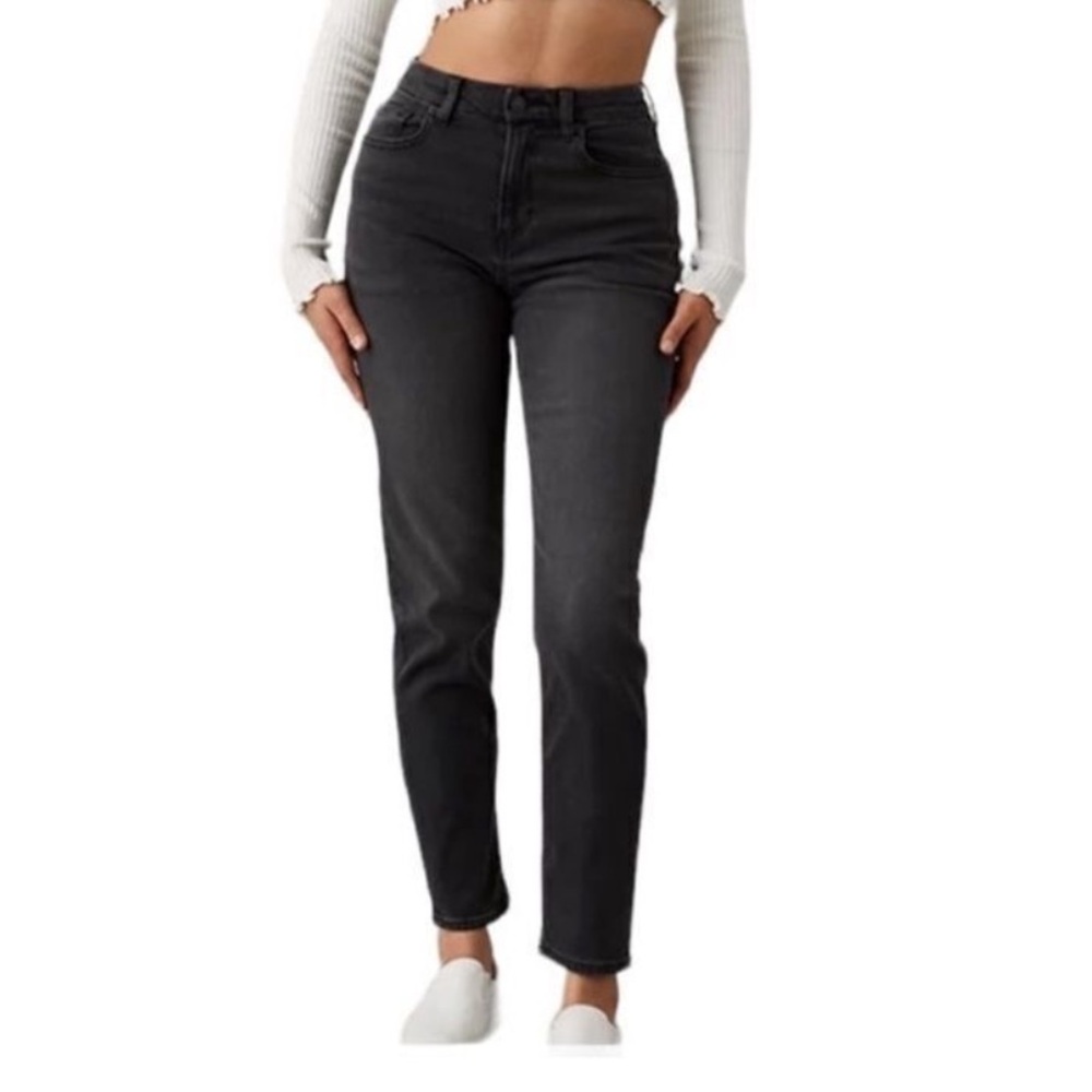 American Eagle black Mom Jean